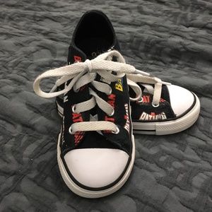 Converse All Star Batman sneakers size 8 boys